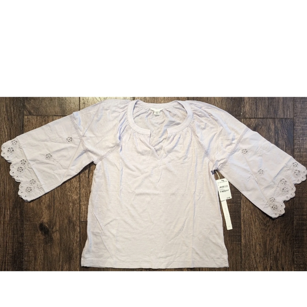 Caslon Women's Light Purple V-Neck Blouse W/ Flutter Sleeves Size Small NWT.